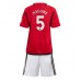 Manchester United Harry Maguire #5 Barnkläder Hemma matchtröja till baby 2023-24 Kortärmad (+ Korta byxor) Billigt